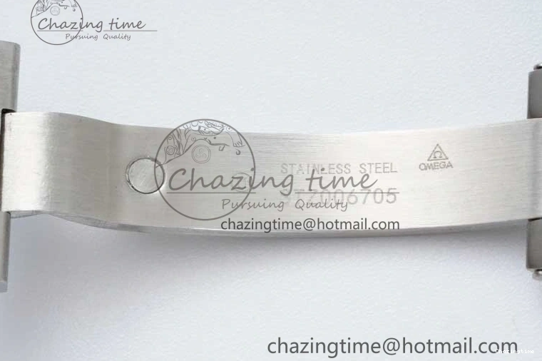 0405 Speedmaster Racing Master SS HKF Best Edition Black Dial on SS Bracelet A Versatile 7810